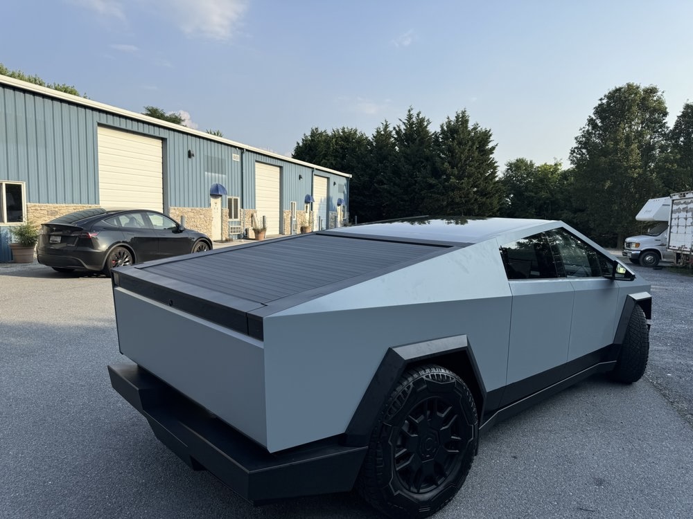 Tesla vinyl wrap Thousand Oaks